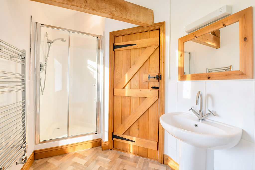 En-Suite- click for photo gallery